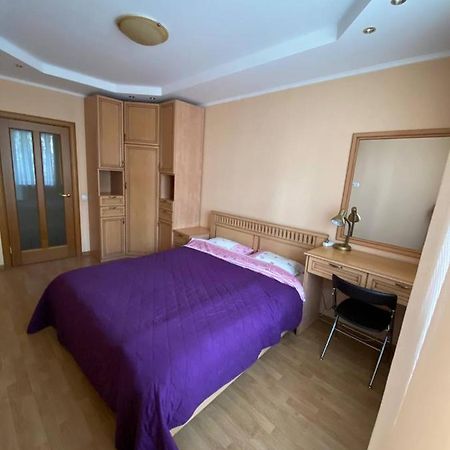 Apartment Mala Zhytomyrska 10 เคียฟ ภายนอก รูปภาพ