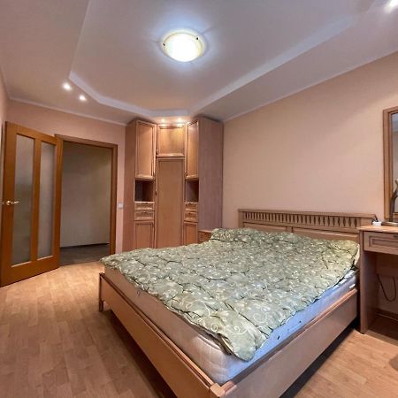 Apartment Mala Zhytomyrska 10 เคียฟ ภายนอก รูปภาพ