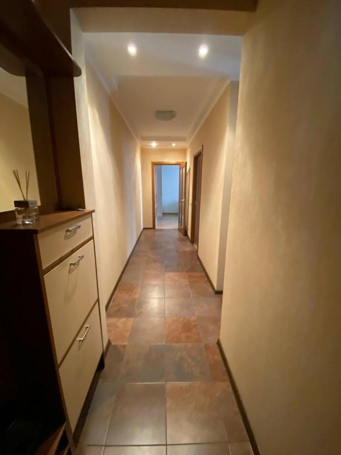 Apartment Mala Zhytomyrska 10 เคียฟ ภายนอก รูปภาพ